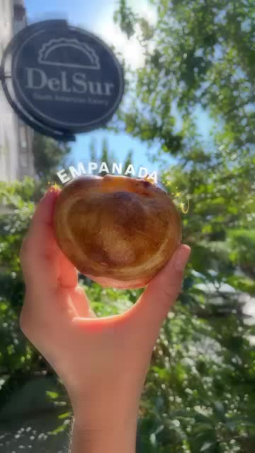 Delsur Empanadas video