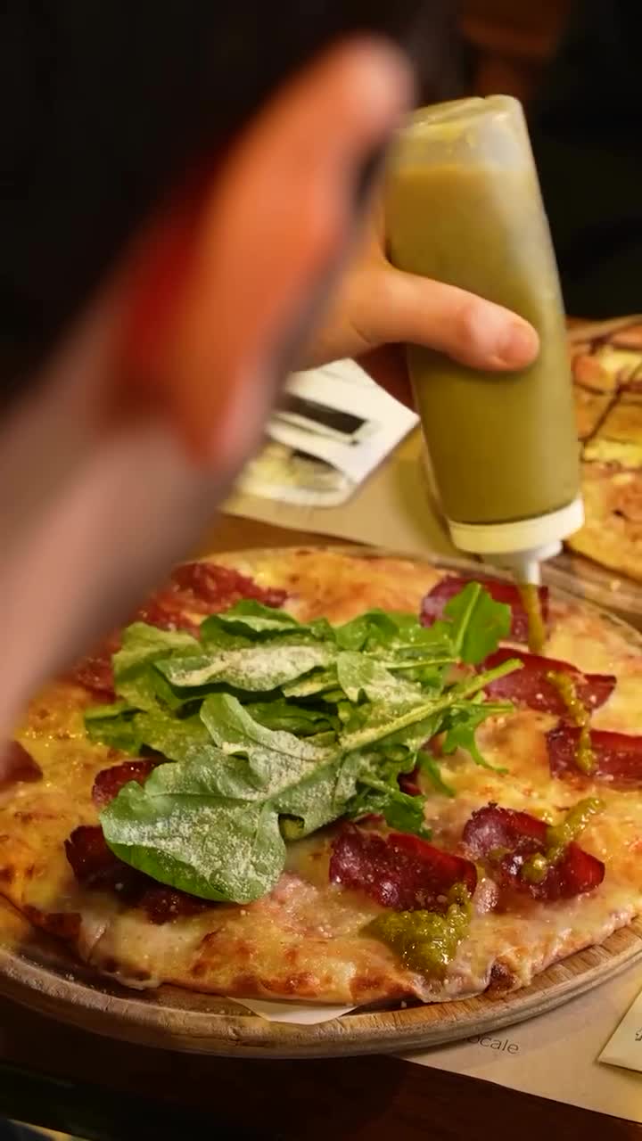 Pizza Locale video