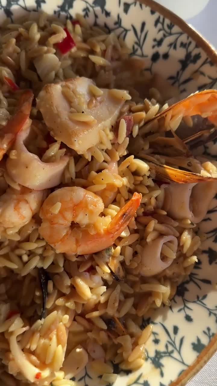 Fish & Steak House video