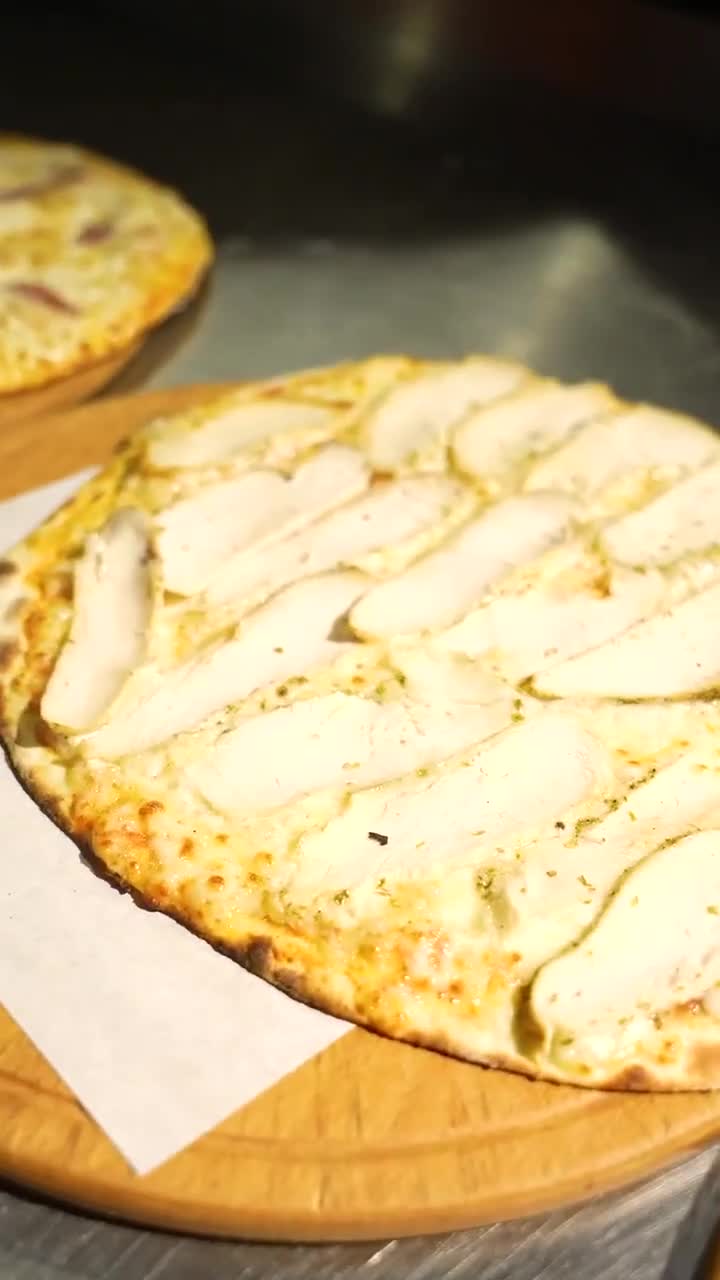 Pizza Locale video
