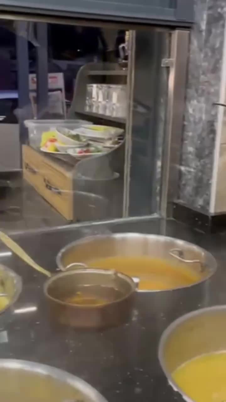 Bordo Kebap Evi video