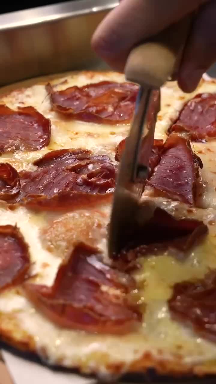 Pizza Locale video