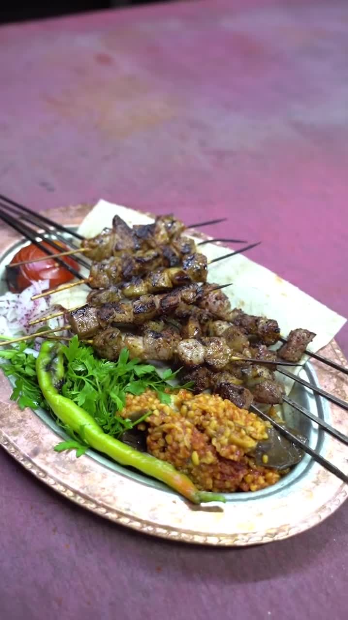 Enra Şanlıurfa Kebap Corba Döner video