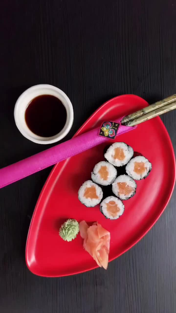 Hai Hai Sushi Bar & Asian Kitchen video
