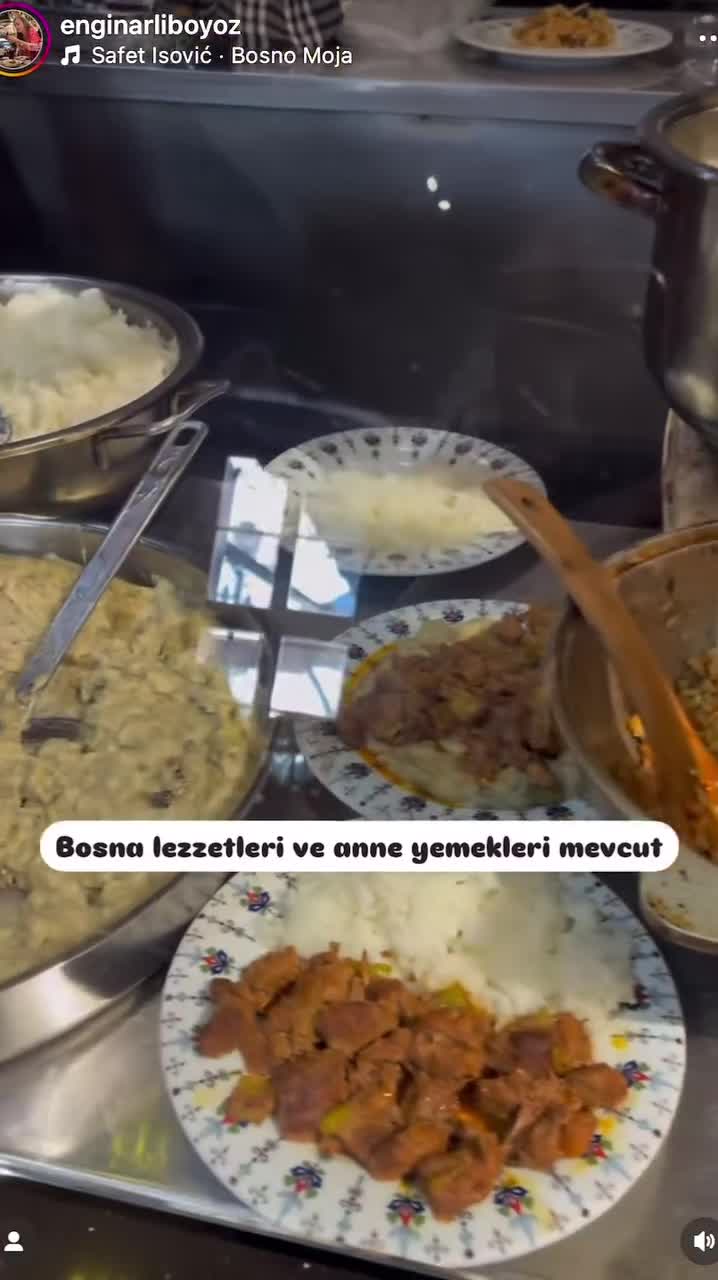 Ayşa Boşnak Börekçisi & Ev Yemekleri video