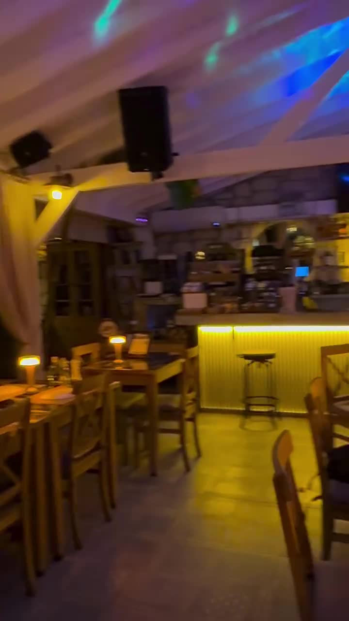 Banana Alaçatı Food & Stay video