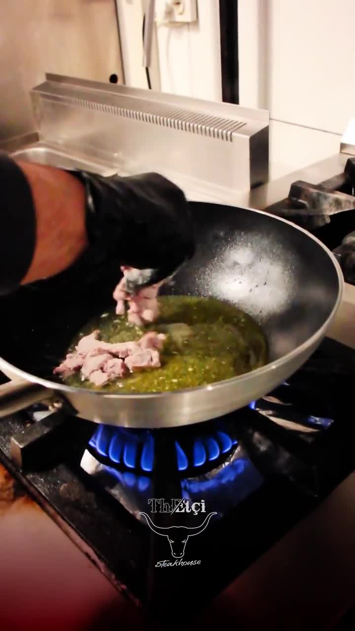etchisteak house video
