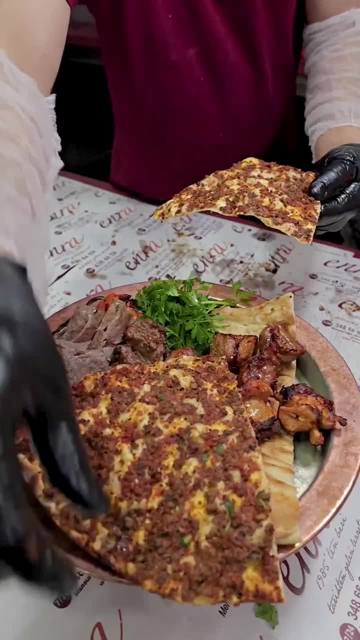Enra Şanlıurfa Kebap Corba Döner video