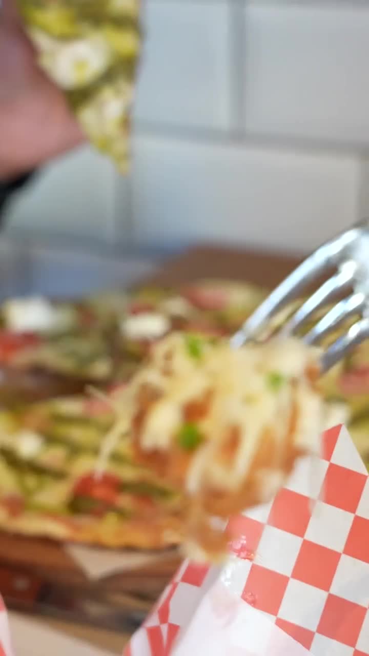 Pizza Locale video