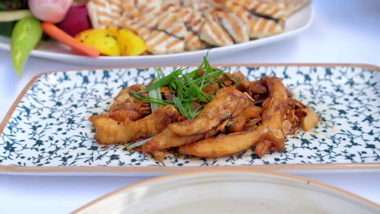 Boğaziçi Restaurant Narlıdere video