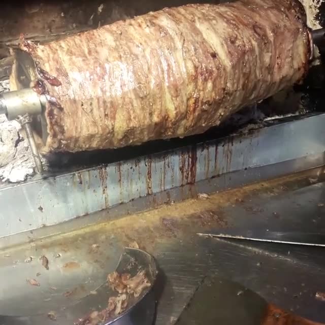Ulvi Usta Cağ Kebabı video