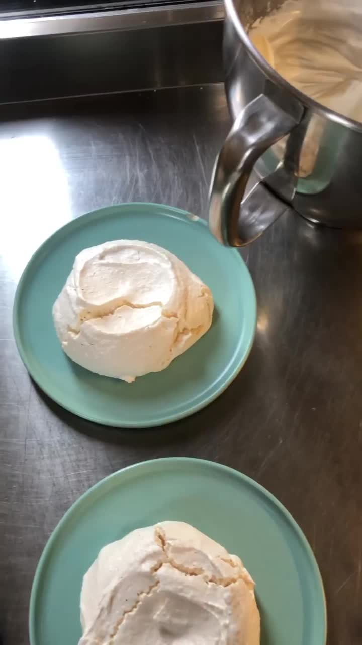 'Dut Restaurant Cafe Bar video