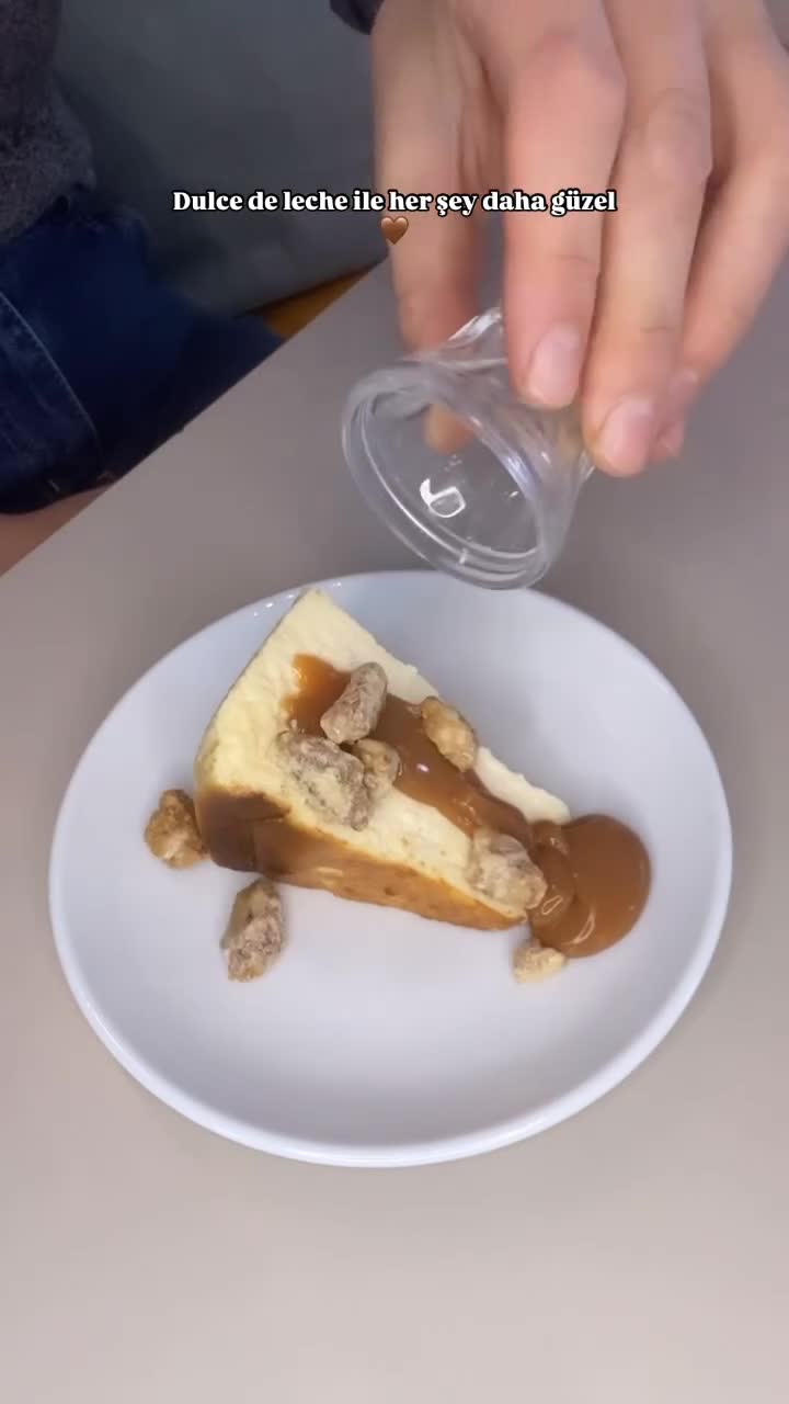 Delsur Empanadas video
