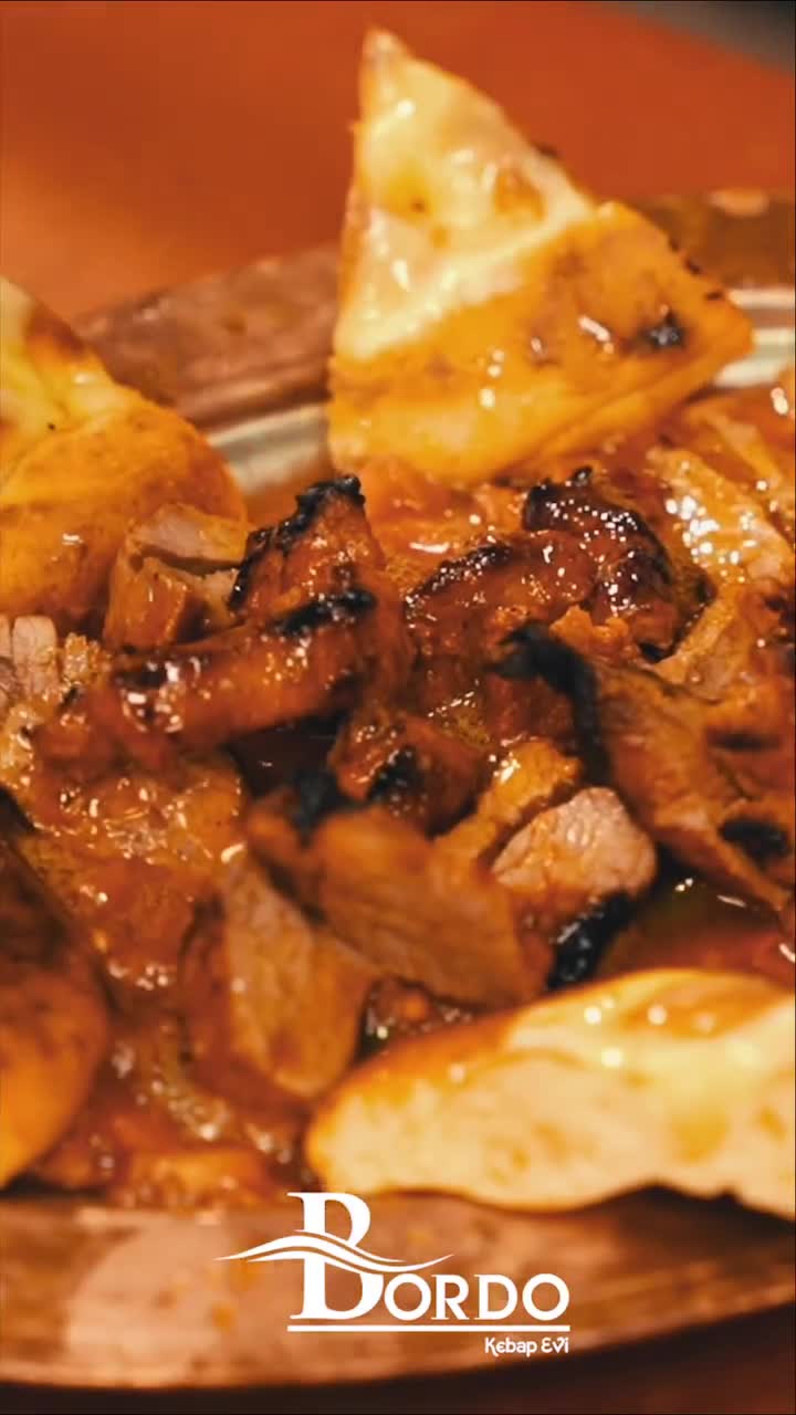 Bordo Kebap Evi video