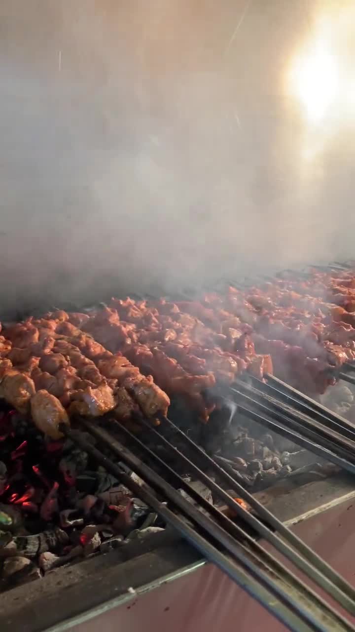 Bordo Kebap Evi video