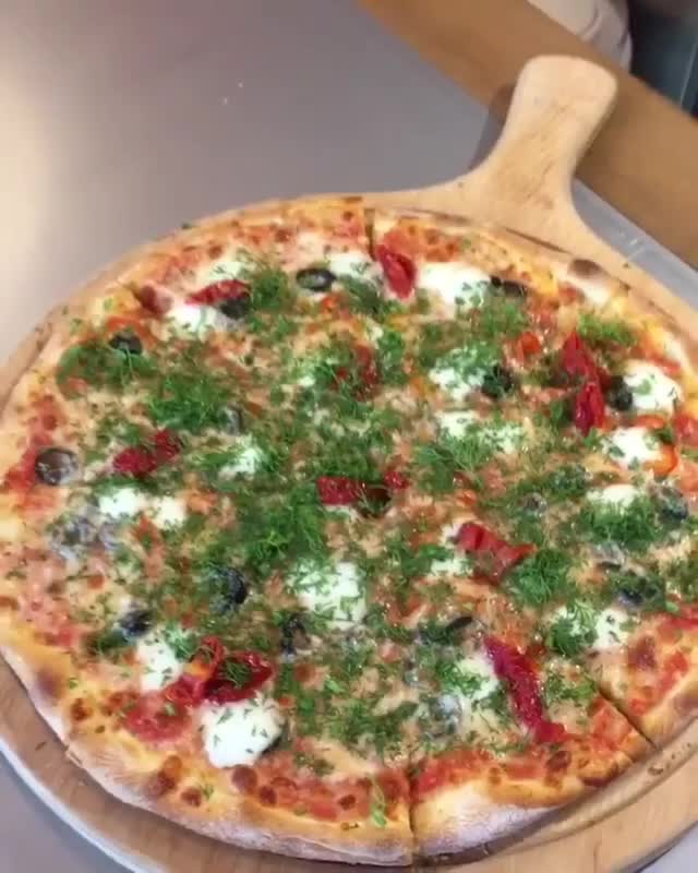 Paprica Ristorante & Pizza video