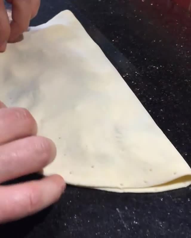 Paprica Ristorante & Pizza video