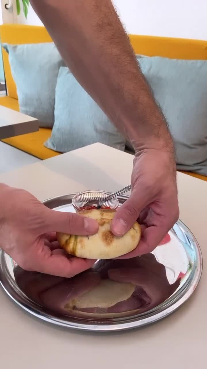 Delsur Empanadas video