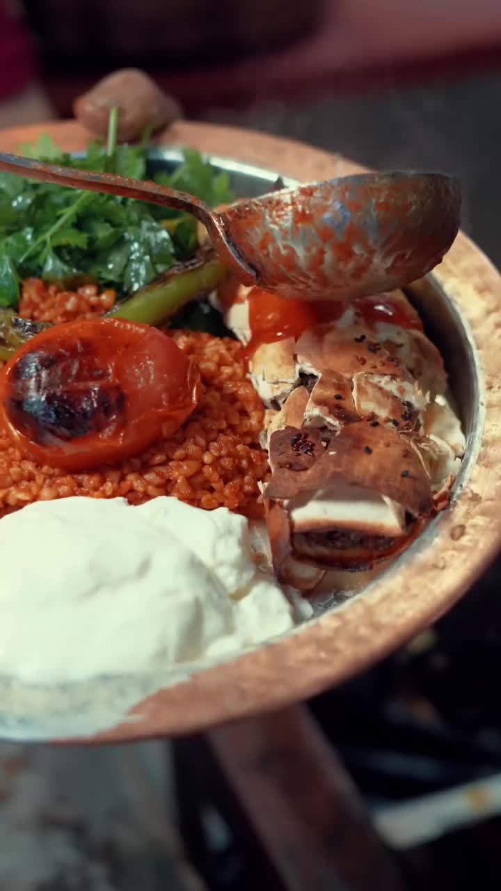Enra Şanlıurfa Kebap Corba Döner video