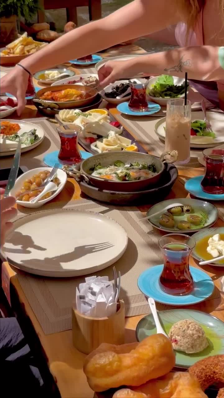 Banana Alaçatı Food & Stay video