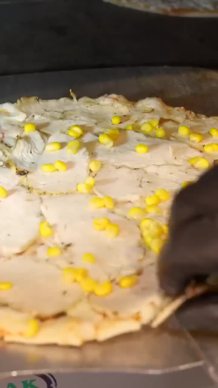 Pizza Locale video