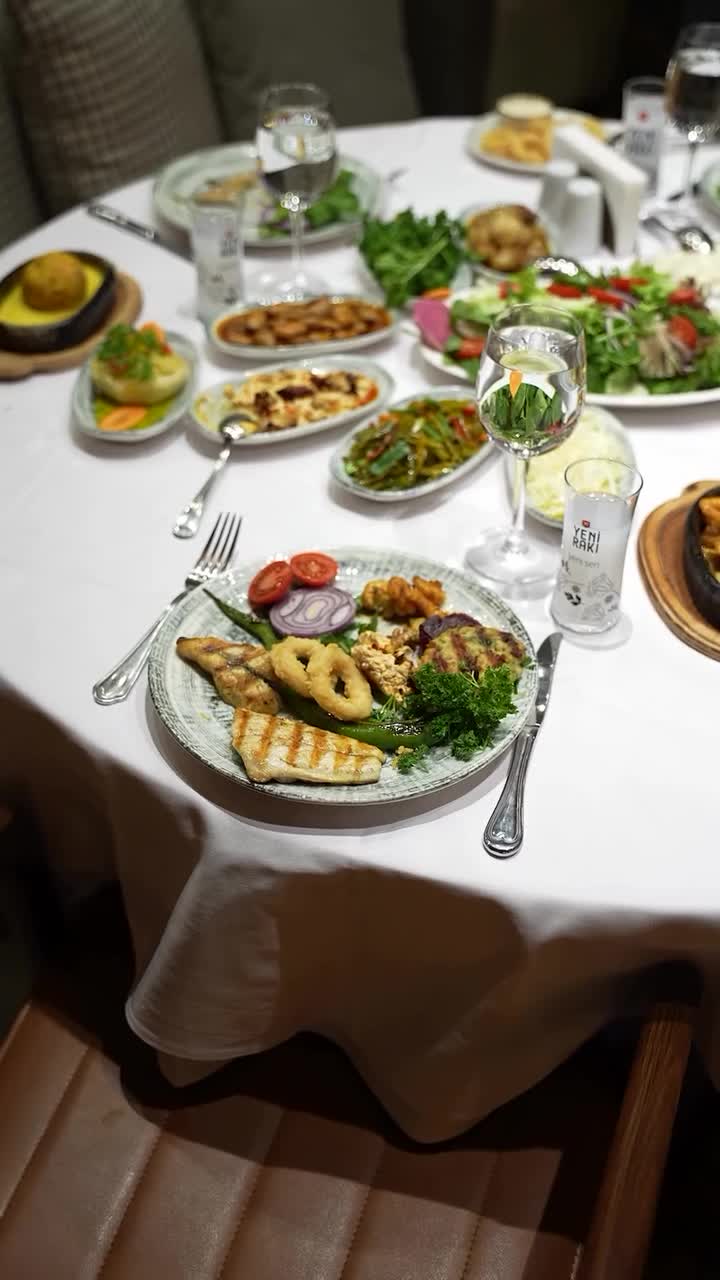 Tavacı Recep Usta Alsancak video