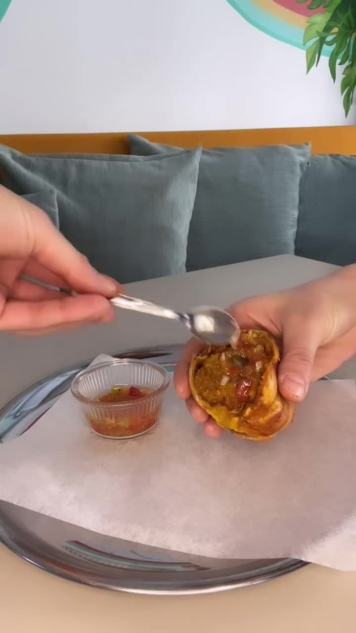 Delsur Empanadas video