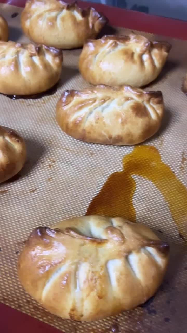 Delsur Empanadas video