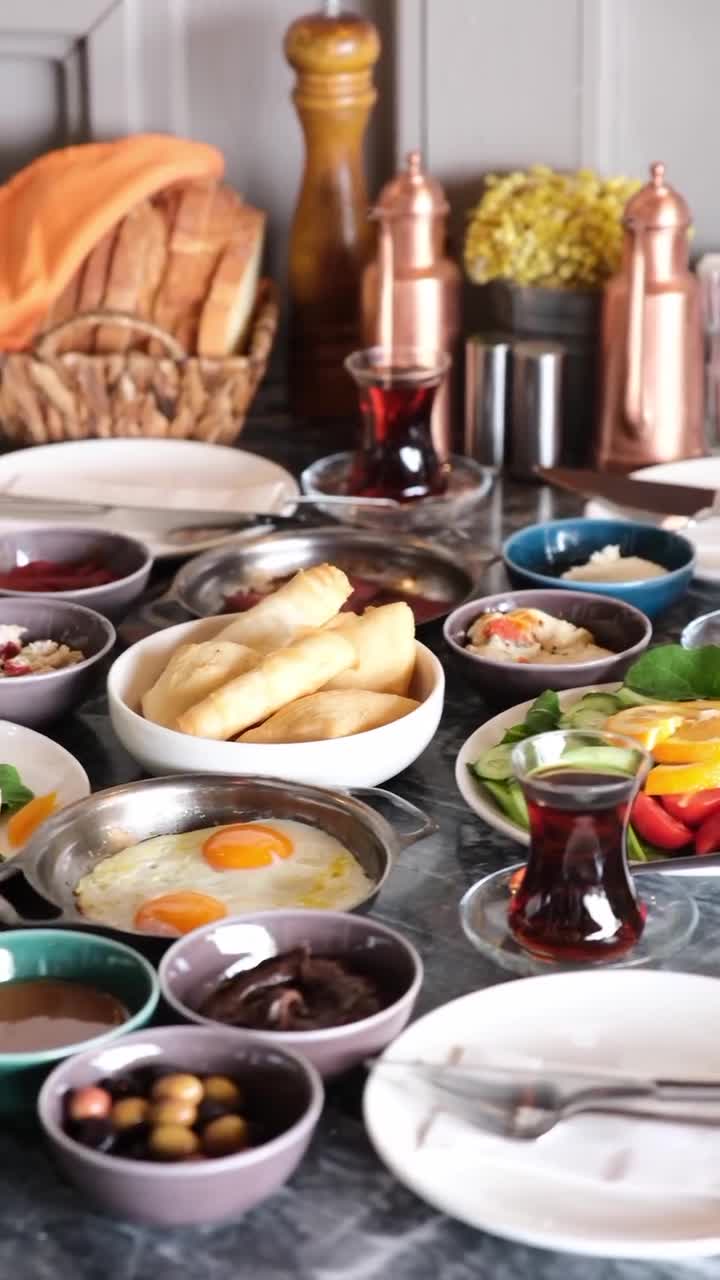 'Dut Restaurant Cafe Bar video