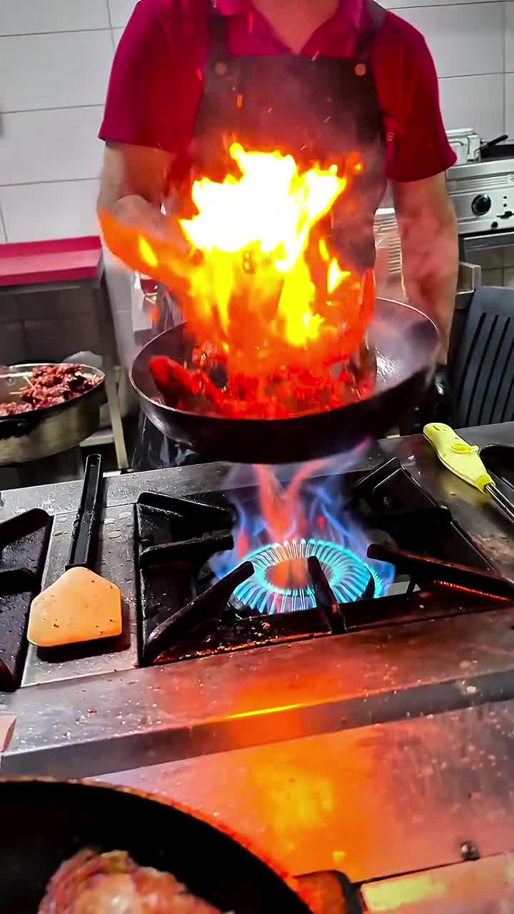 Meşhur Kelleci Pala nın Yeri video