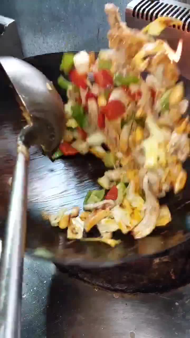 Hai Hai Sushi Bar & Asian Kitchen video