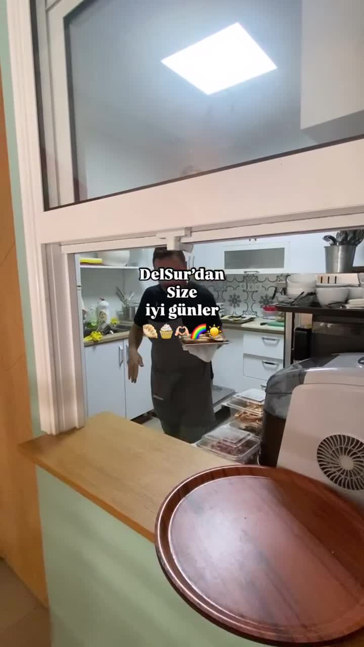Delsur Empanadas video